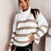 Odziez Stylowo | Sweter Golf Cosy Stripes W Poziome Pasy La Perla Polski Producent - Ecru-Bez