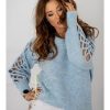 Odziez Stylowo | Sweter Marita Azurowy Rekaw Luzny Kroj Polski Producent J&K Premium - Blekit Baby Blue