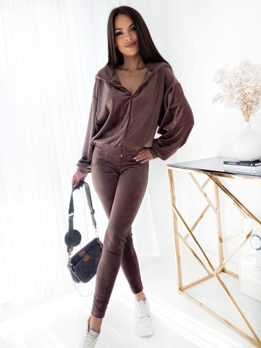 Odziez Stylowo | Nowosc Komplet Dresowy Z Weluru Logo Mielczarkowski Legginsy + Bluza Oversize - Cappuccino