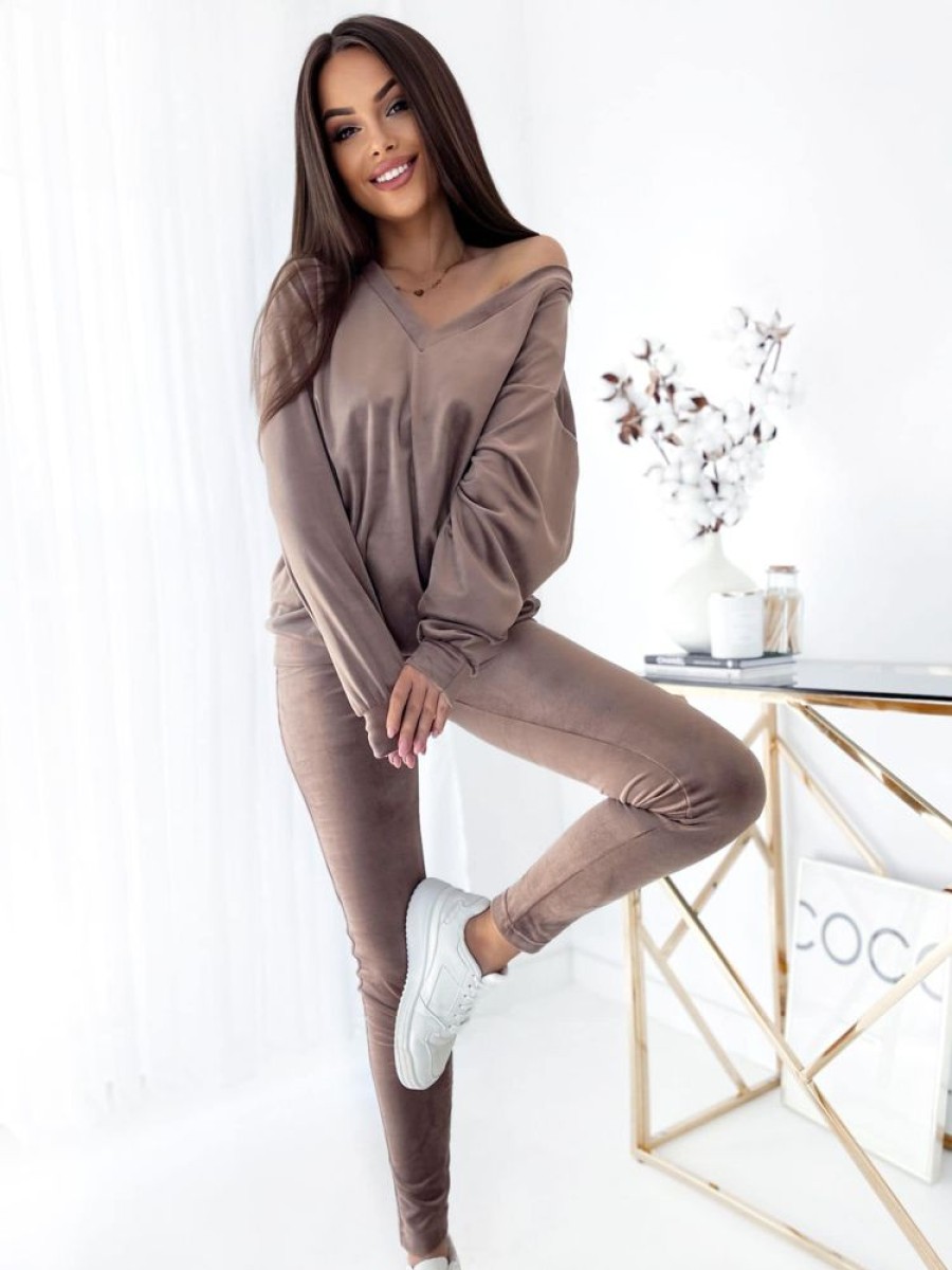 Odziez Stylowo | Legginsy Welurowe Mielczarkowski Polski Produkt - Mokka Cappuccino